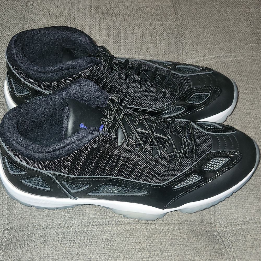 Jordan 11 Retro Low Ie - image 4